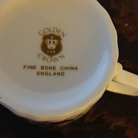 Golden Crown Fine Bone China England Purple Rose Cup and Saucer - Picture 9 of 9